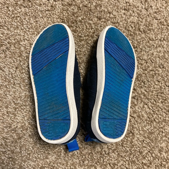 Toms toddler Avalon, size 9. Navy - Picture 4 of 5